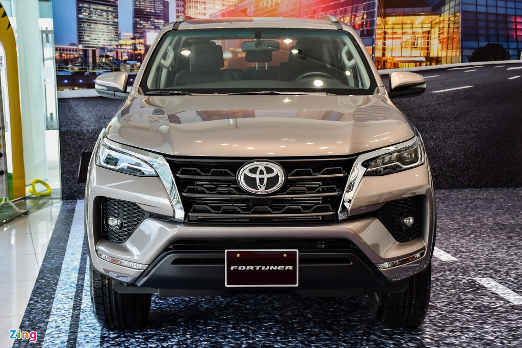 Toyota-fortuner-2021