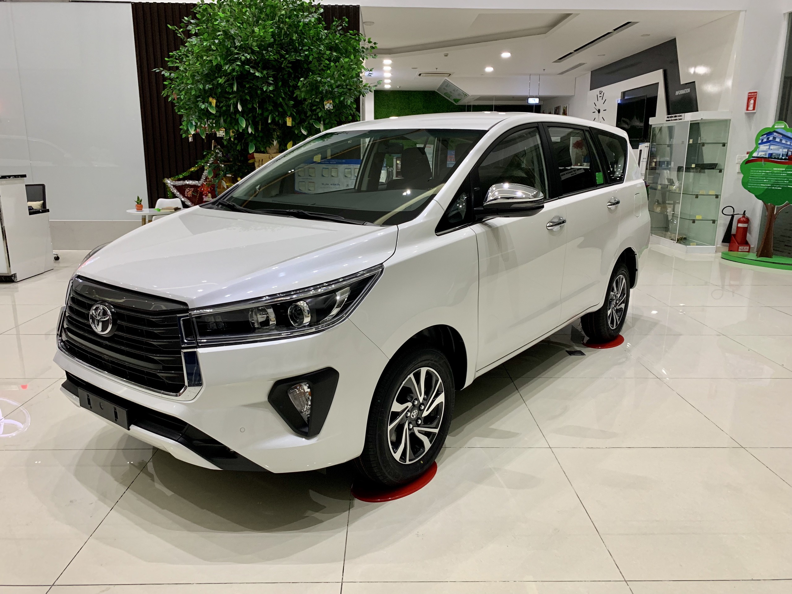 Toyota-innova-g-2021