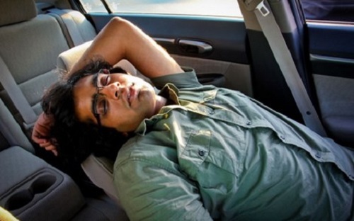 Ngủ trong xe bật điều hòa làm giảm lượng oxi