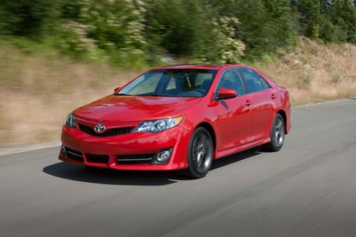 Toyota Camry 2012 chính thức ra mắt người tiêu dùng