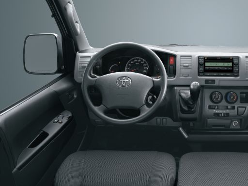 Toyota Hiace 2012