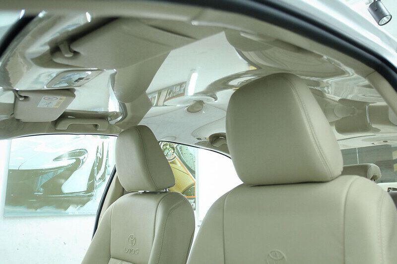 Có nên bọc trần xe ô tô không? Bọc loại nào tốt?